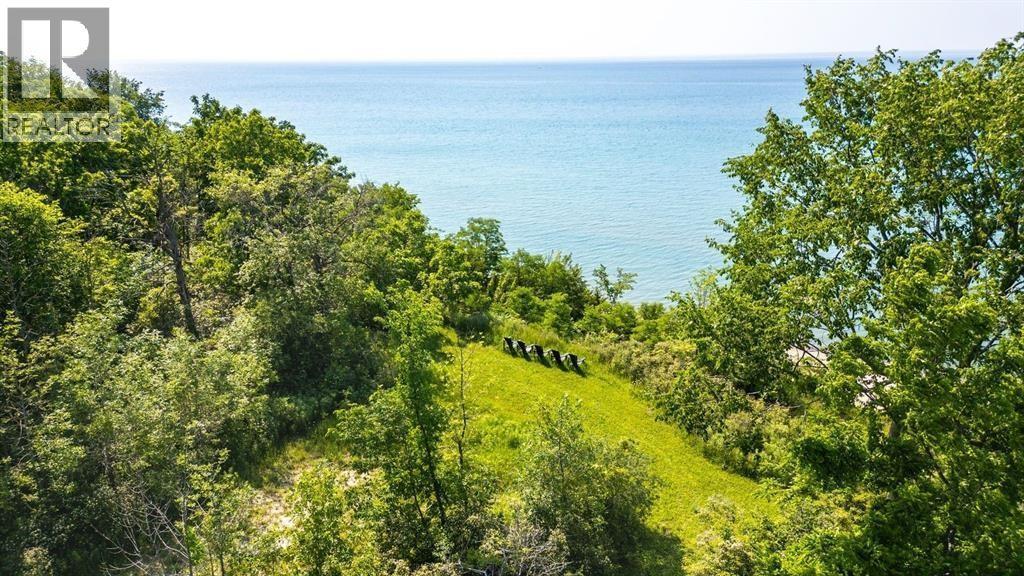 7023 Blue Coast Heights, Plympton-Wyoming, ON