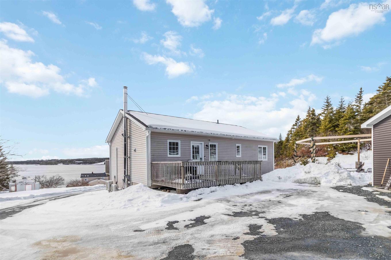 17 Harbourview Inn Loop, Salmon River Bridge, NS