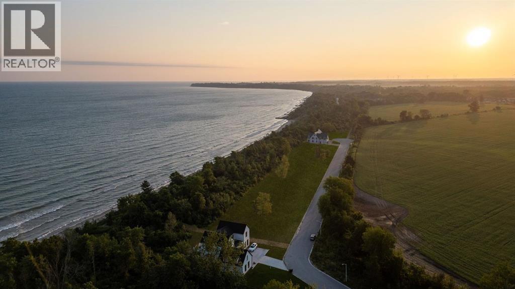 7027 Blue Coast Heights, Plympton-Wyoming, ON