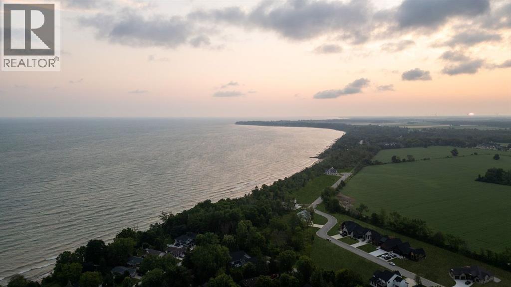 7027 Blue Coast Heights, Plympton-Wyoming, ON