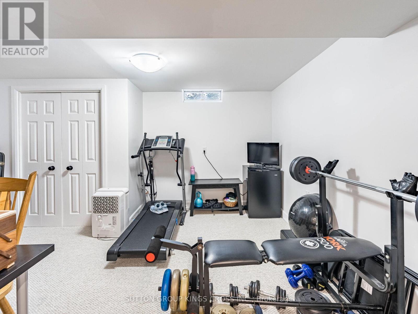 11 Bellefield Crescent, Wellington North, ON - Indoor Photo Showing Gym Room