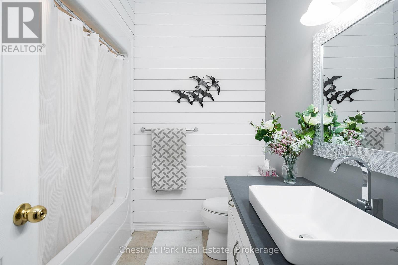 28 Boyd Crescent, Oro-Medonte (Moonstone), ON - Indoor Photo Showing Bathroom