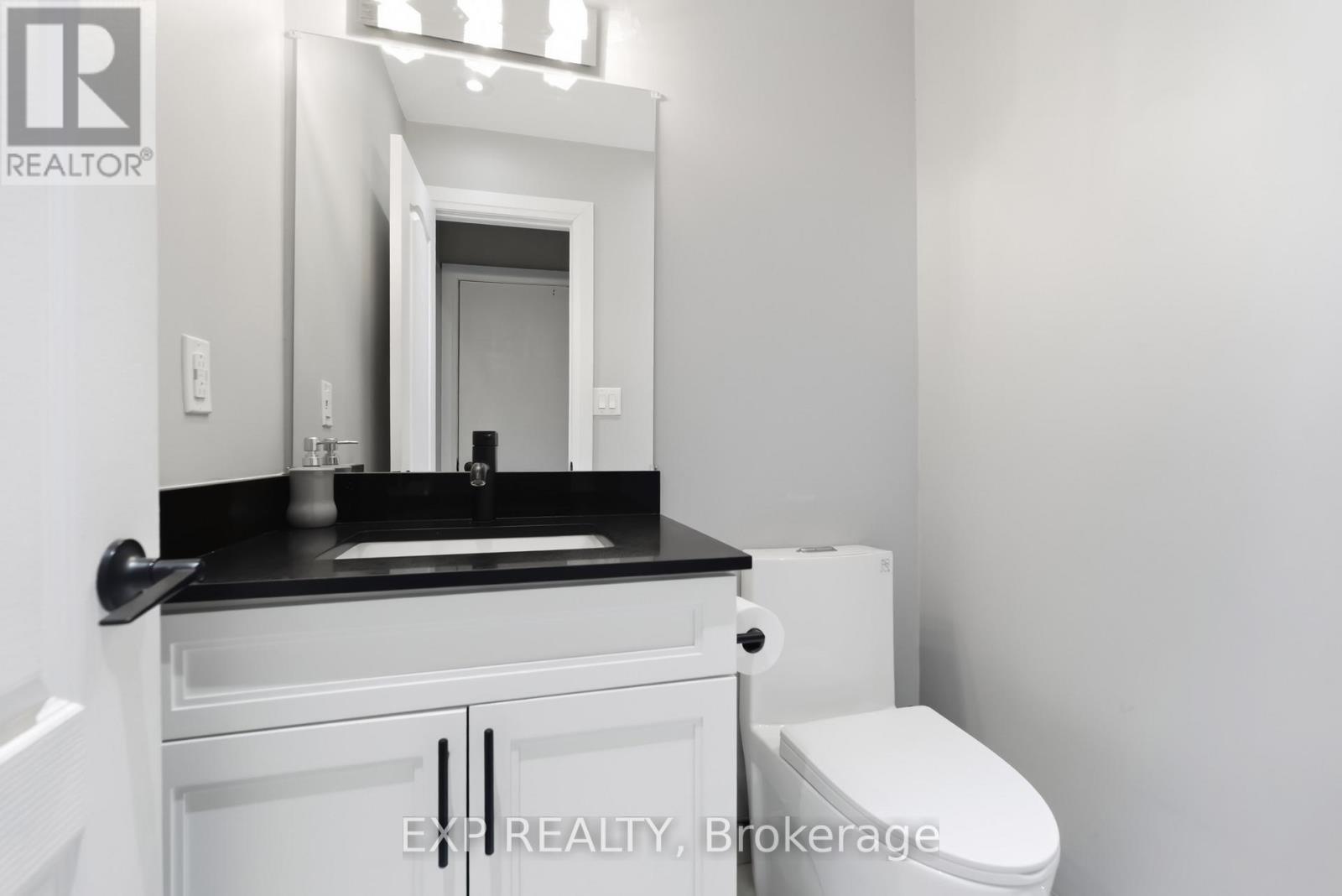 Powder Room - 41 Keefer Road, Thorold, ON - Indoor Photo Showing Bathroom