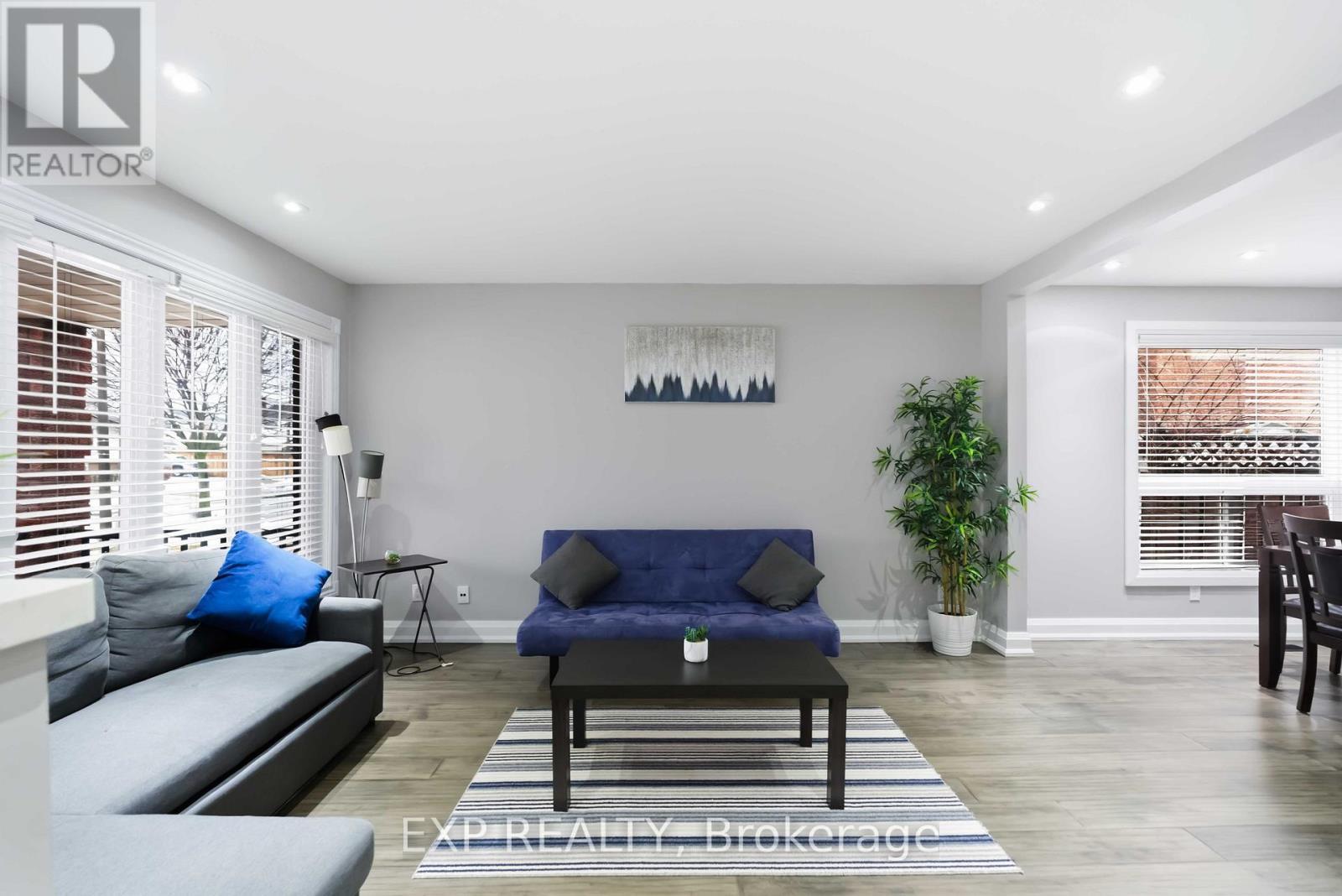 41 Keefer Road, Thorold, ON - Indoor Photo Showing Living Room