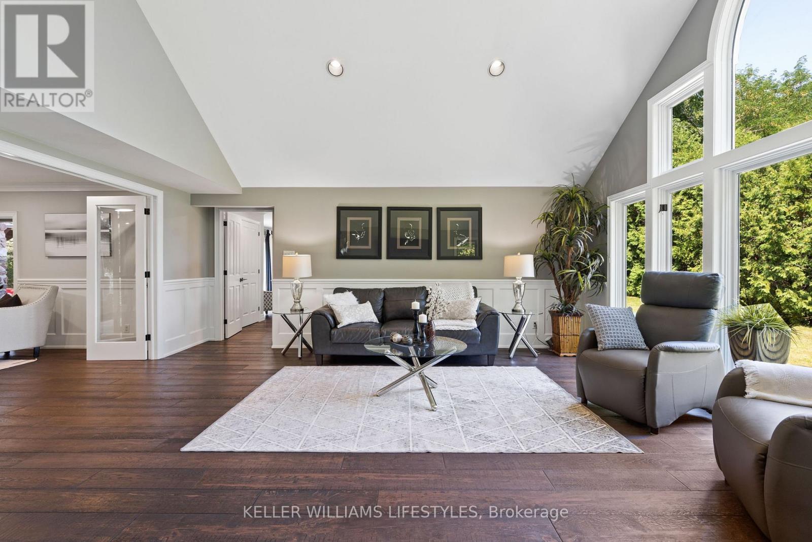 515 Jarvis Street, London South (South C), ON - Indoor Photo Showing Living Room