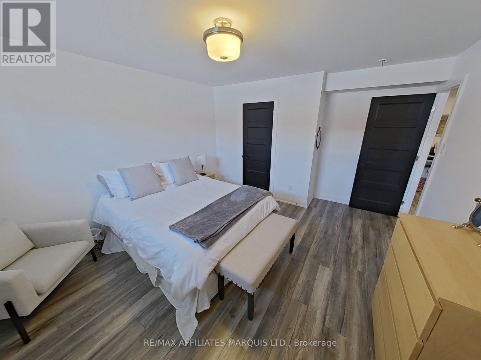 51 Nancy Street, Russell, ON - Indoor Photo Showing Bedroom