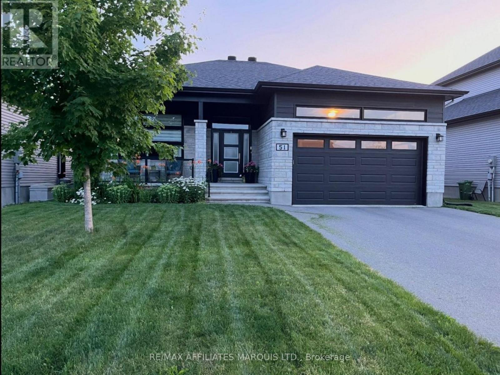 51 Nancy Street, Russell, ON - Outdoor