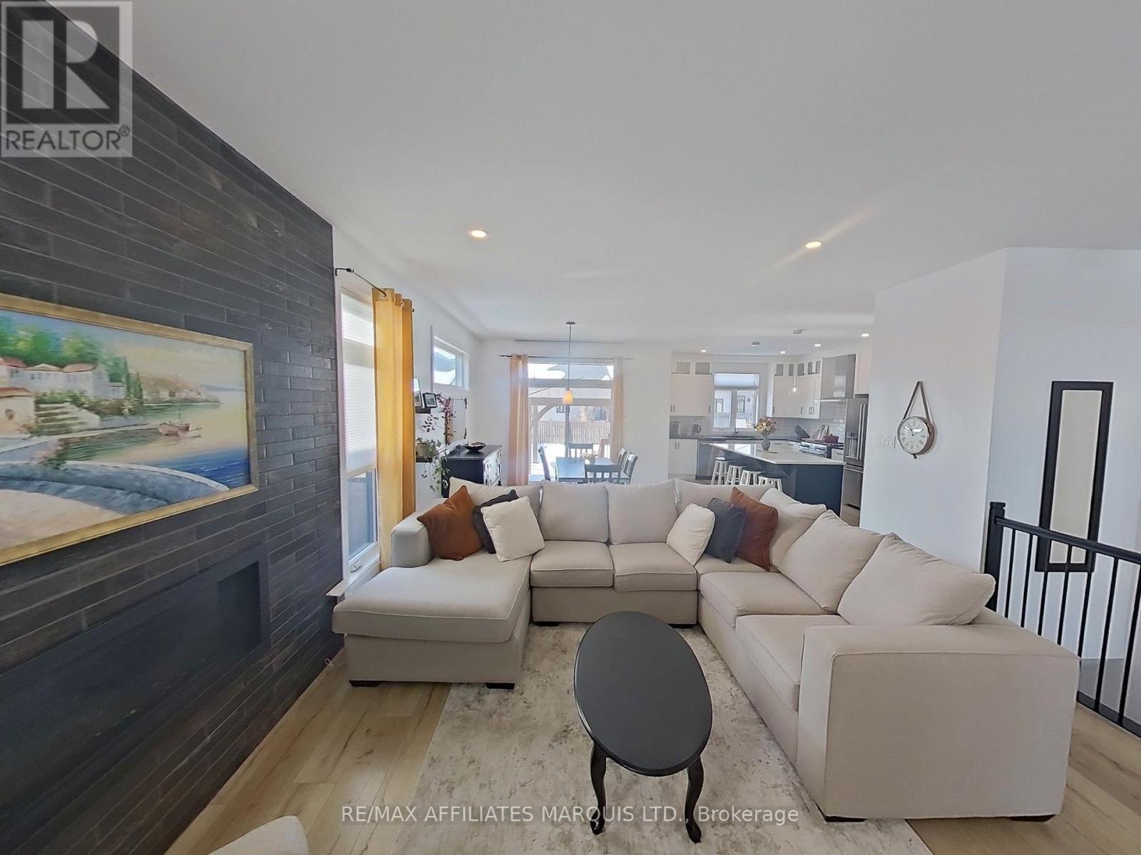 51 Nancy Street, Russell, ON - Indoor Photo Showing Living Room With Fireplace