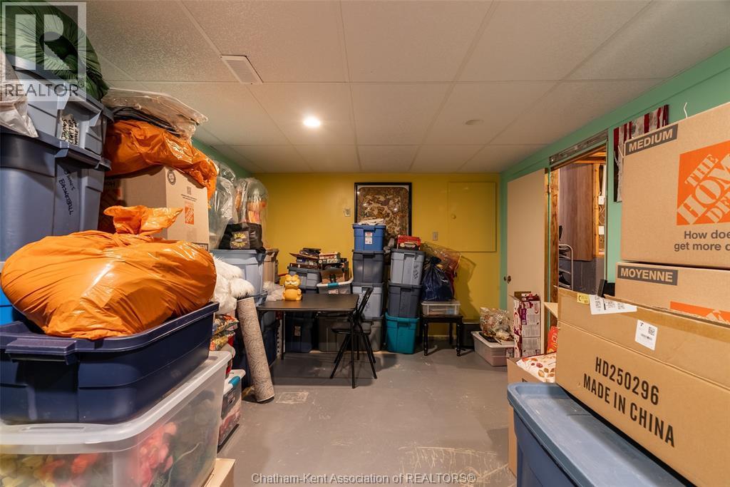 192 Woods Street, Chatham, ON - Indoor