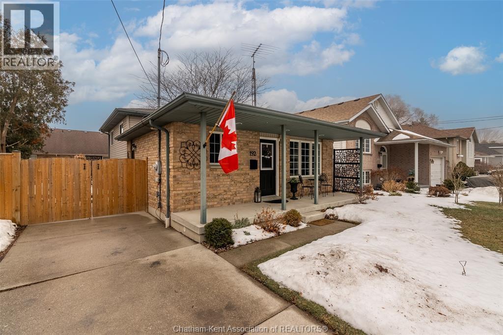 192 Woods Street, Chatham, ON - Outdoor