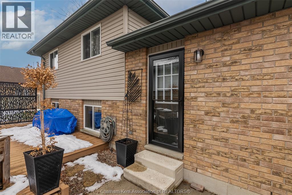 192 Woods Street, Chatham, ON - Outdoor With Deck Patio Veranda With Exterior