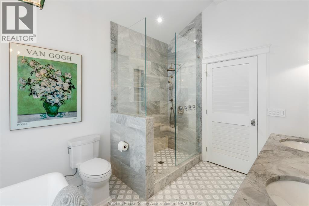 256 Pentilly Road, Tecumseh, ON - Indoor Photo Showing Bathroom