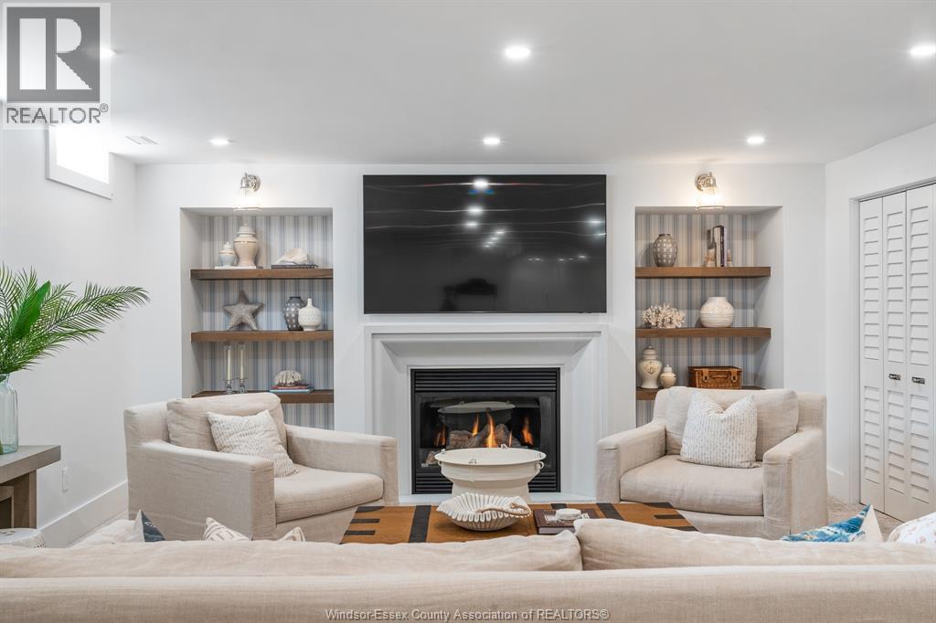 256 Pentilly Road, Tecumseh, ON - Indoor Photo Showing Living Room With Fireplace