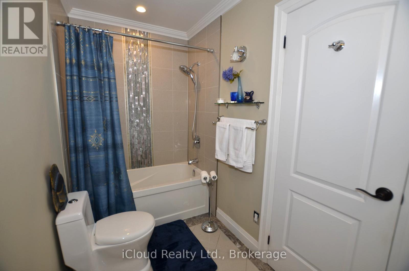 6539 Tripoli Terrace, Mississauga, ON - Indoor Photo Showing Bathroom