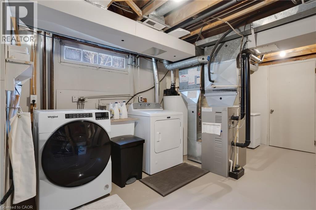 14 Hearth Crescent, Kitchener, ON - Indoor Photo Showing Laundry Room