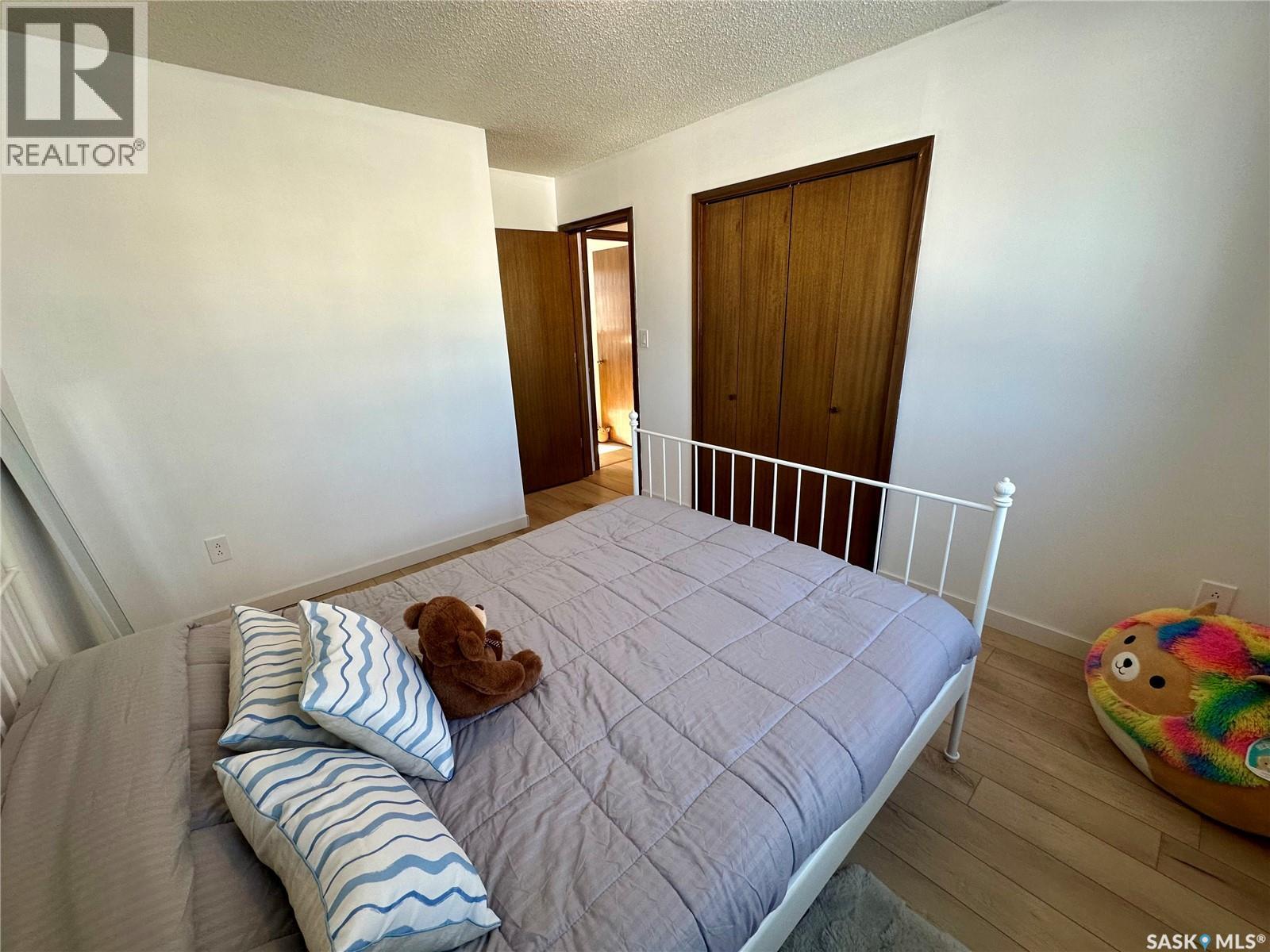 28 Malta Crescent, Saskatoon, SK - Indoor Photo Showing Bedroom