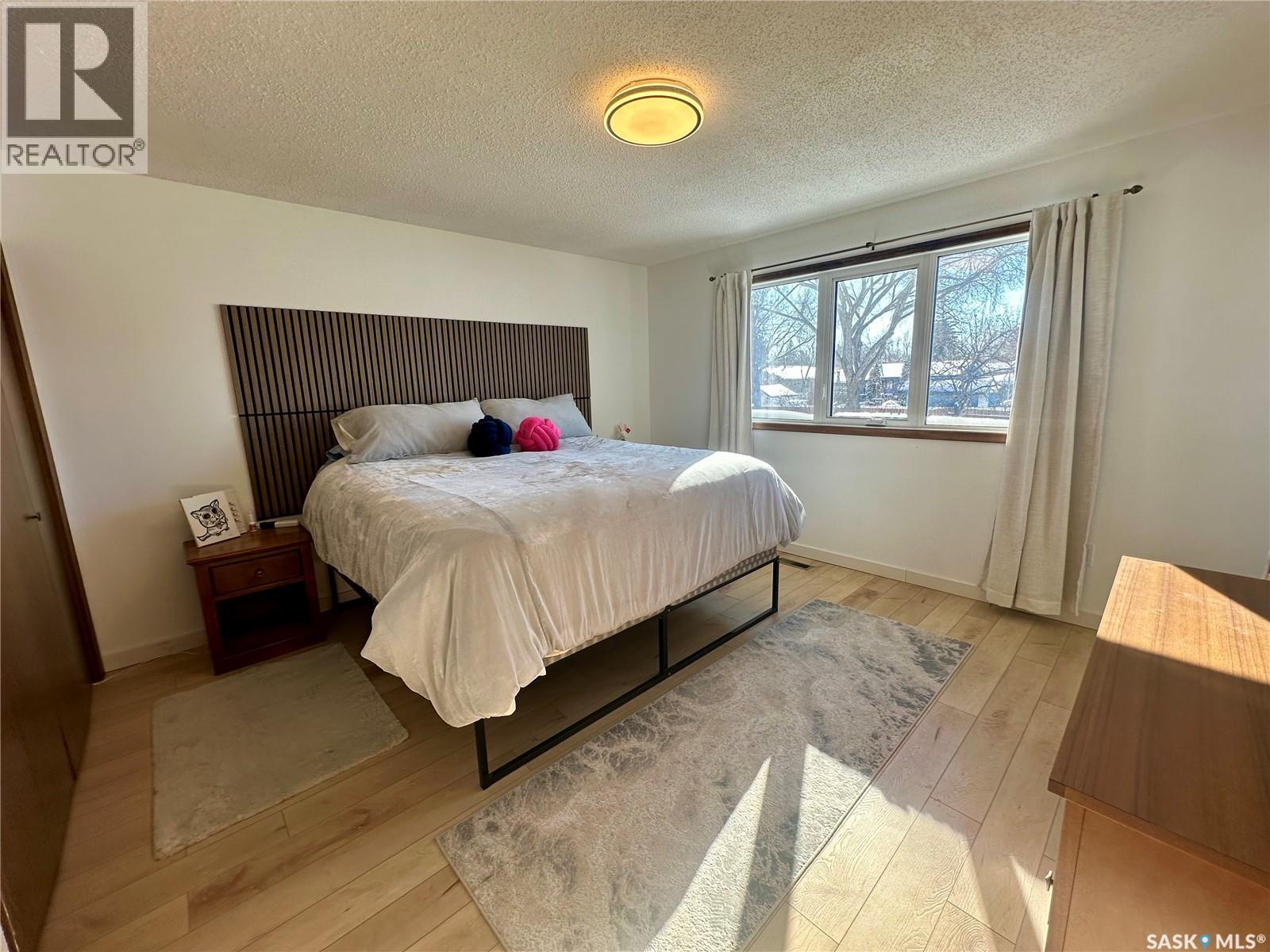 28 Malta Crescent, Saskatoon, SK - Indoor Photo Showing Bedroom