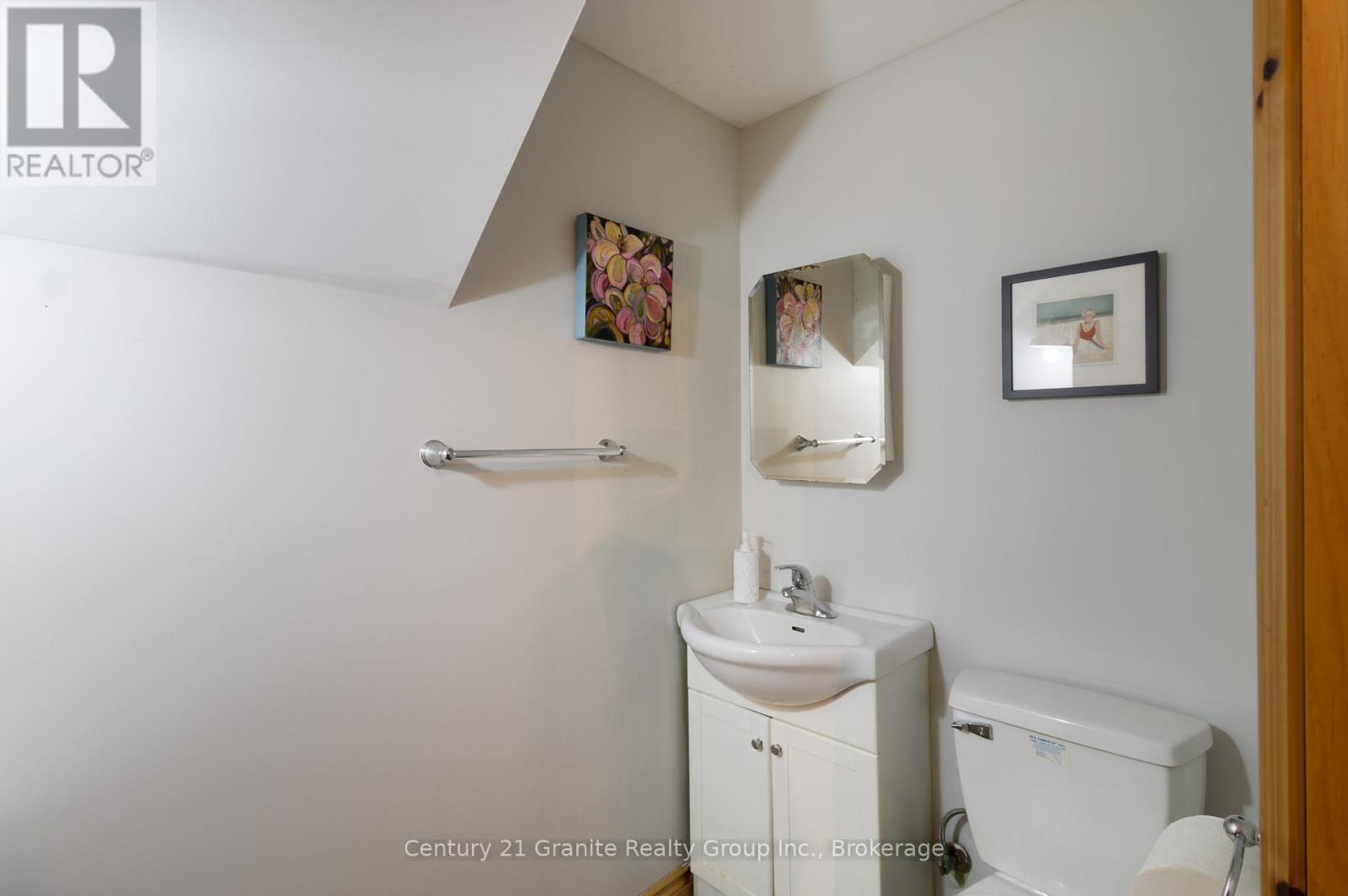 1219 Marathon Drive, Minden Hills (Minden), ON - Indoor Photo Showing Bathroom