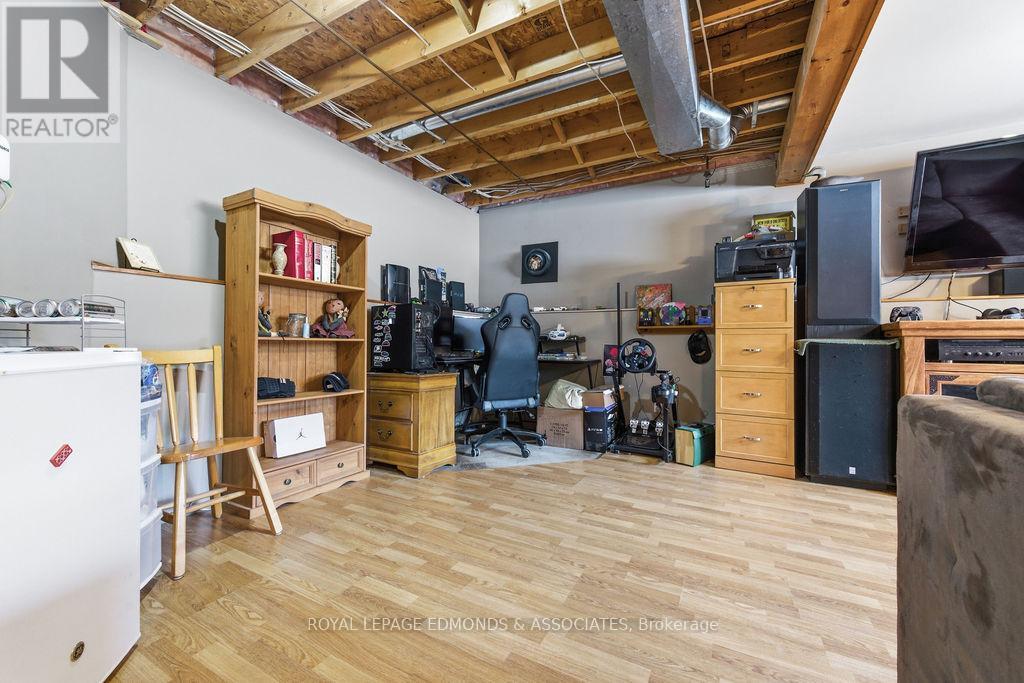 28 Bob Seguin Drive, Laurentian Hills, ON - Indoor Photo Showing Basement