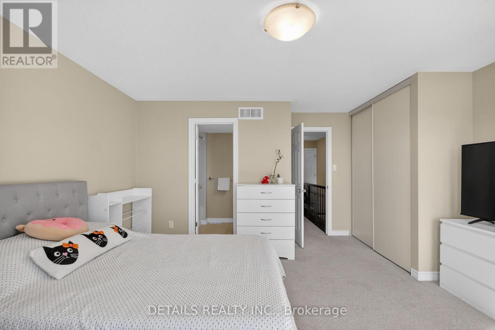 C - 633 Chapman Mills Drive, Ottawa, ON - Indoor Photo Showing Bedroom
