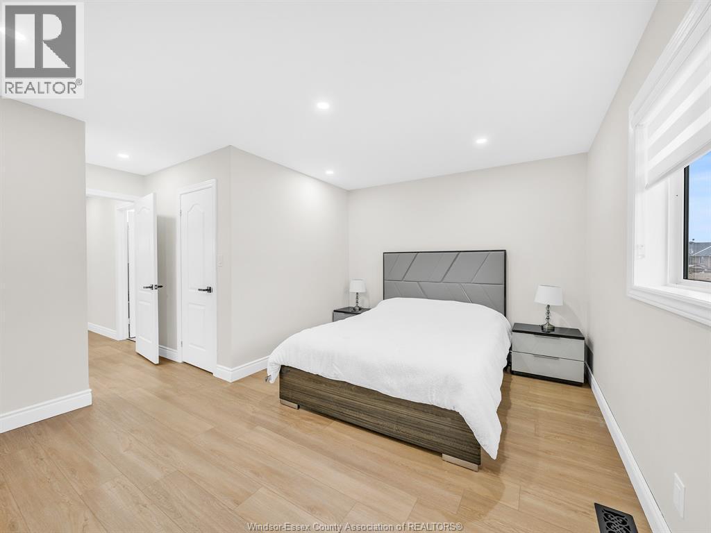 433 Rosewood, Lakeshore, ON - Indoor Photo Showing Bedroom