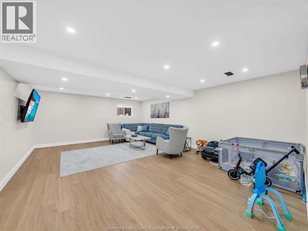 433 Rosewood, Lakeshore, ON - Indoor