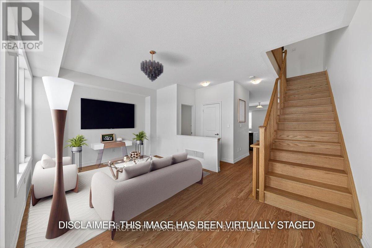 775 Chinook Path, Oshawa, ON - Indoor Photo Showing Other Room