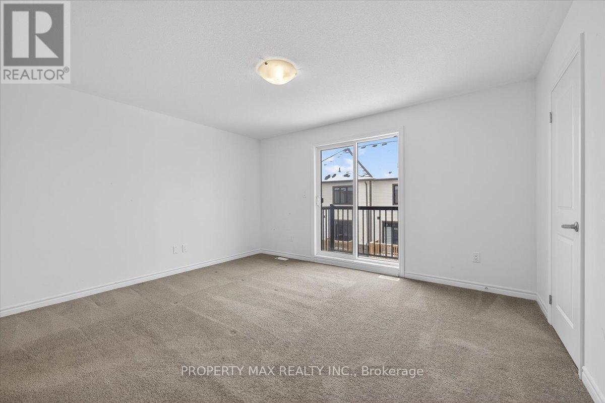 775 Chinook Path, Oshawa, ON - Indoor Photo Showing Other Room