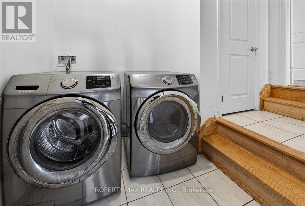 775 Chinook Path, Oshawa, ON - Indoor Photo Showing Laundry Room