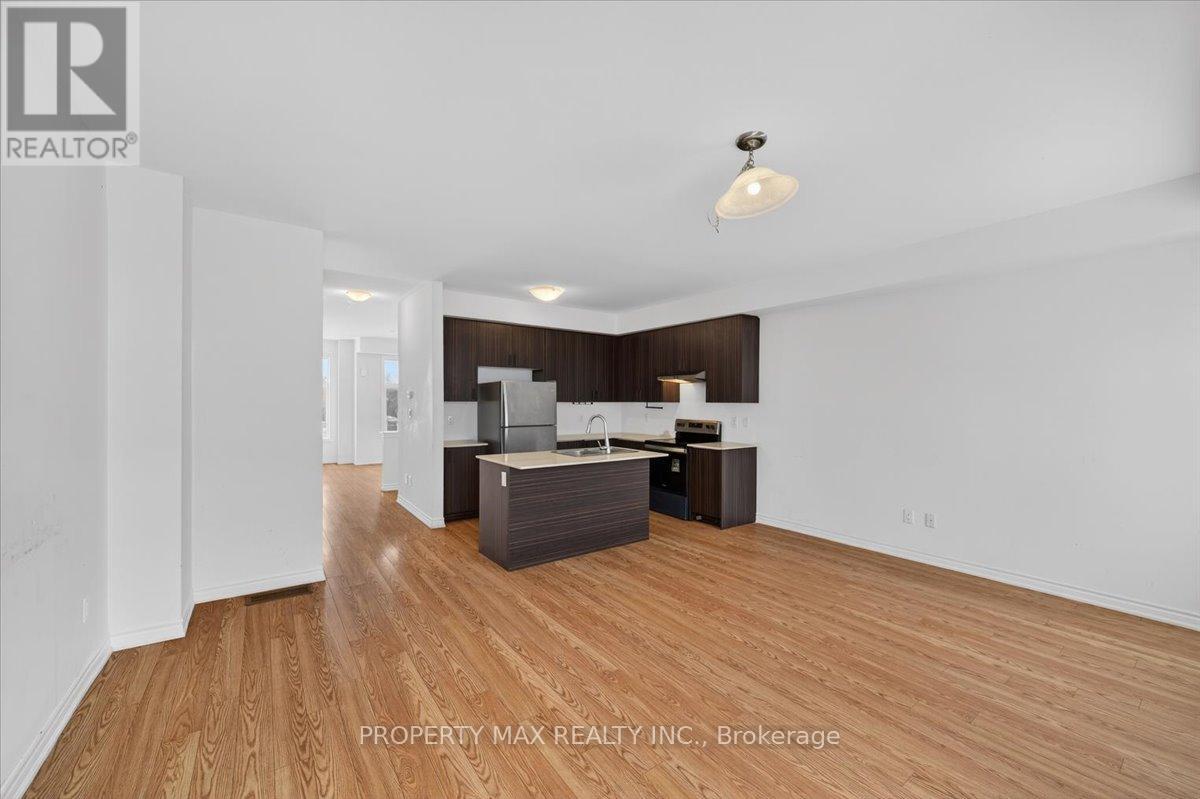 775 Chinook Path, Oshawa, ON - Indoor Photo Showing Kitchen