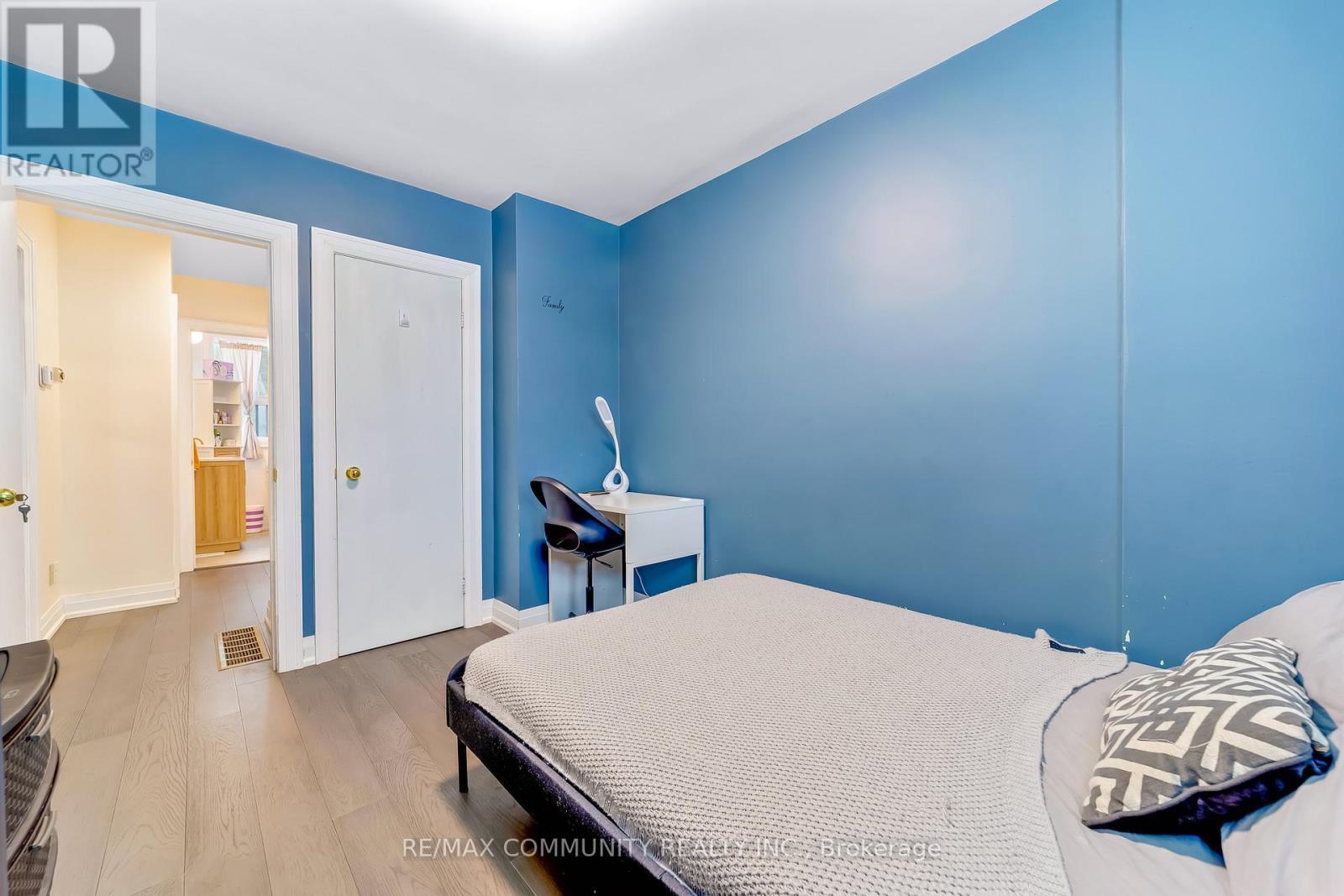 15 Ben Stanton Boulevard, Toronto, ON - Indoor Photo Showing Bedroom