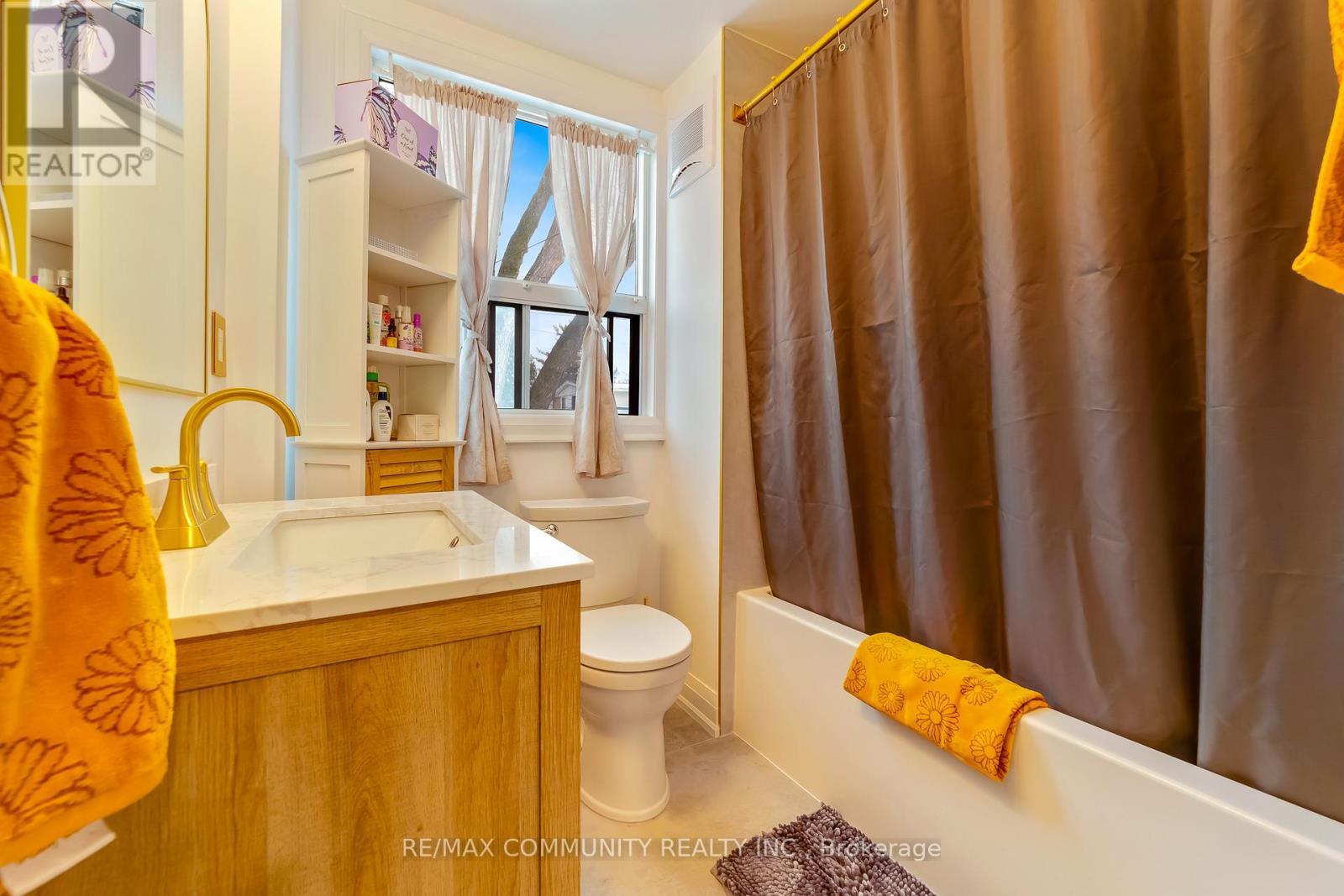 15 Ben Stanton Boulevard, Toronto, ON - Indoor Photo Showing Bathroom