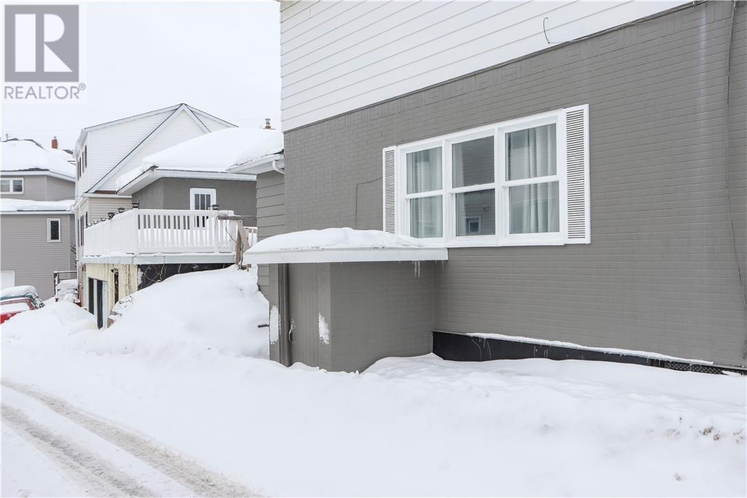 14 Domenico Street, Copper Cliff, ON - Outdoor