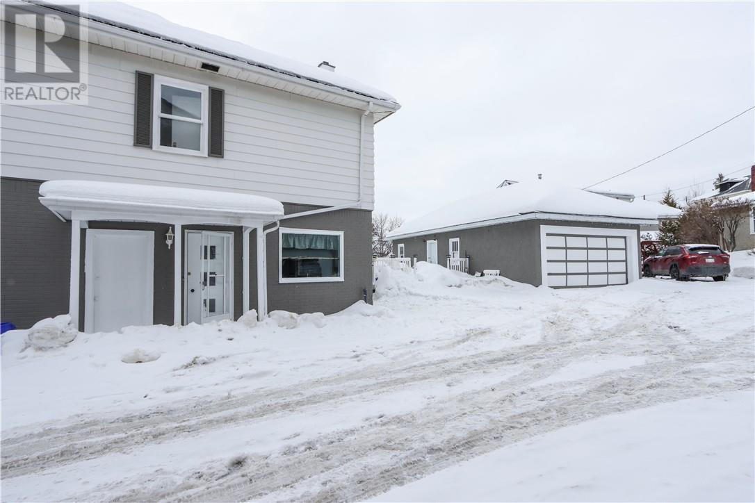 14 Domenico Street, Copper Cliff, ON - Outdoor