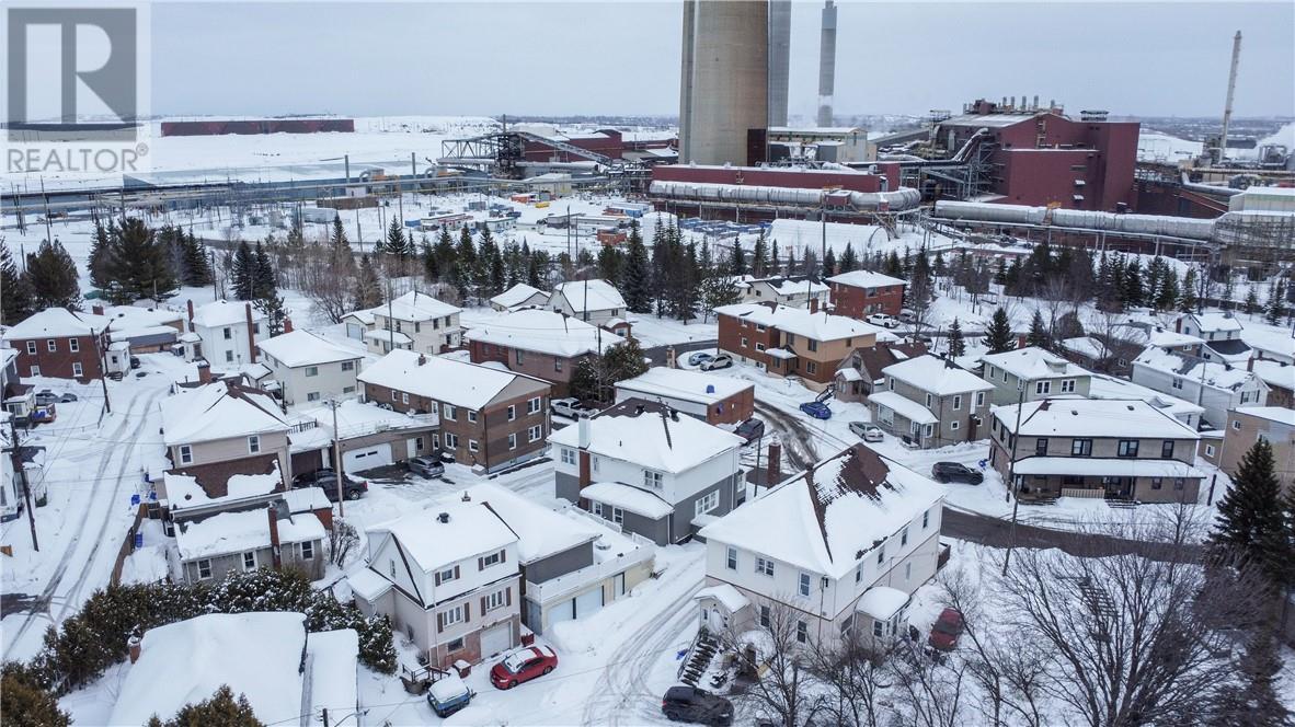 14 Domenico Street, Copper Cliff, ON - Outdoor