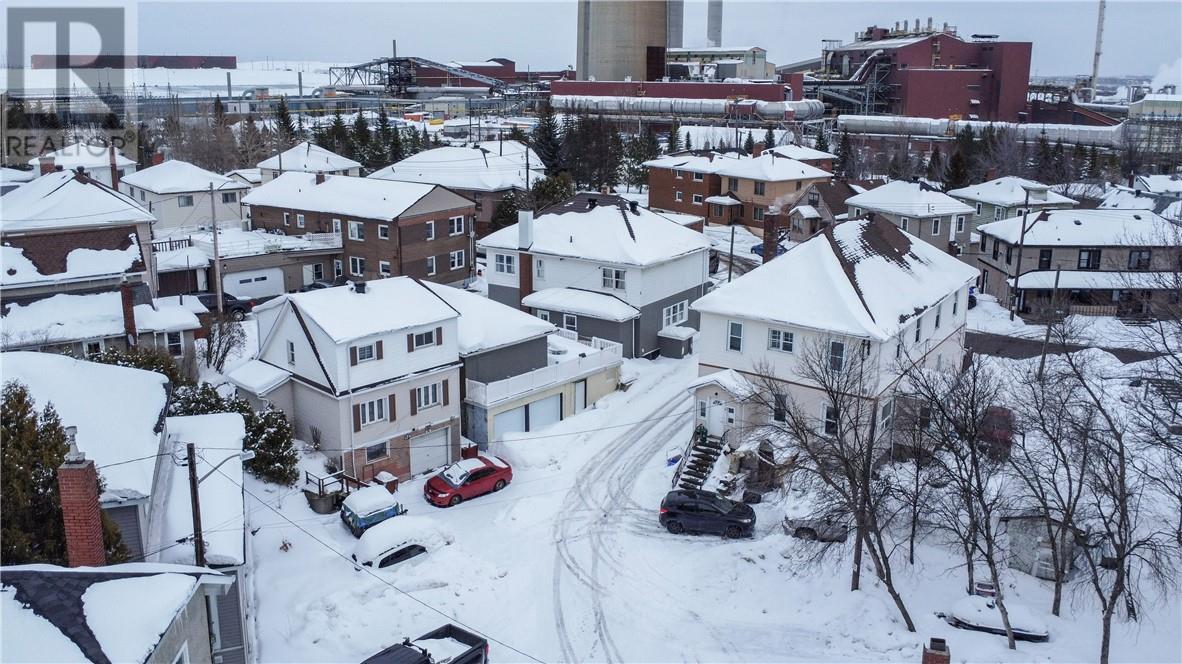 14 Domenico Street, Copper Cliff, ON - Outdoor