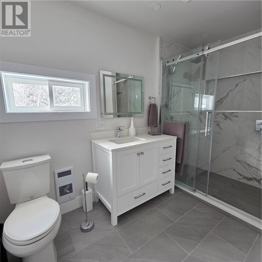 431 Elbow Lake Road, Sudbury, ON - Indoor Photo Showing Bathroom