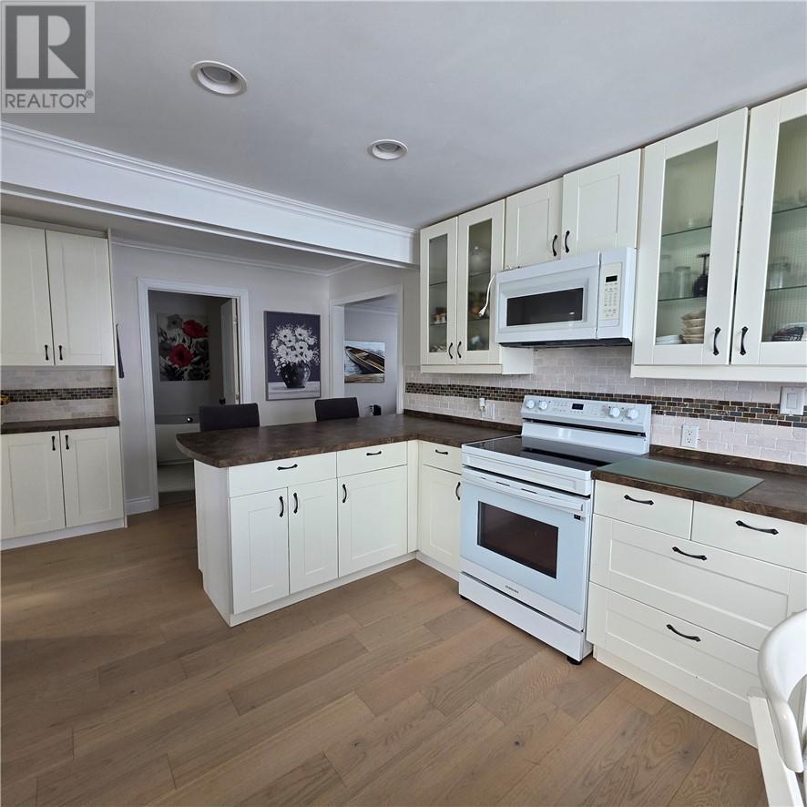 431 Elbow Lake Road, Sudbury, ON - Indoor Photo Showing Kitchen