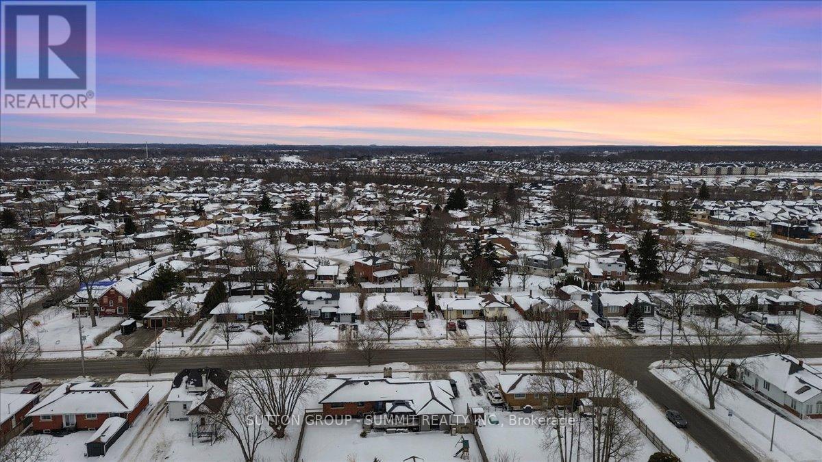 22 Oak Street, Welland, ON - Outdoor With View
