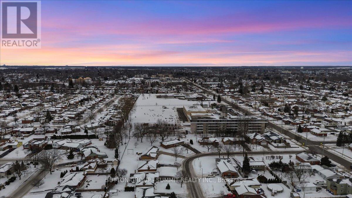 22 Oak Street, Welland, ON - Outdoor With View