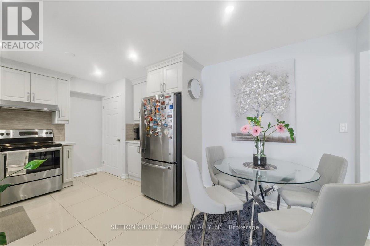 22 Oak Street, Welland, ON - Indoor