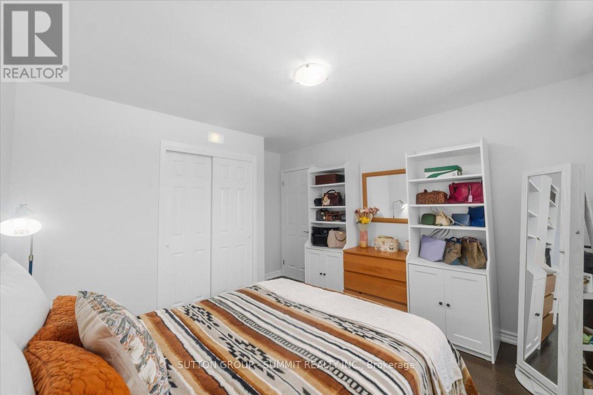 22 Oak Street, Welland, ON - Indoor Photo Showing Bedroom