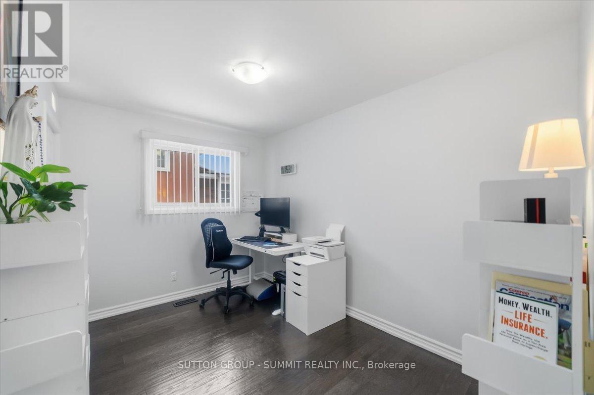 22 Oak Street, Welland, ON - Indoor Photo Showing Office