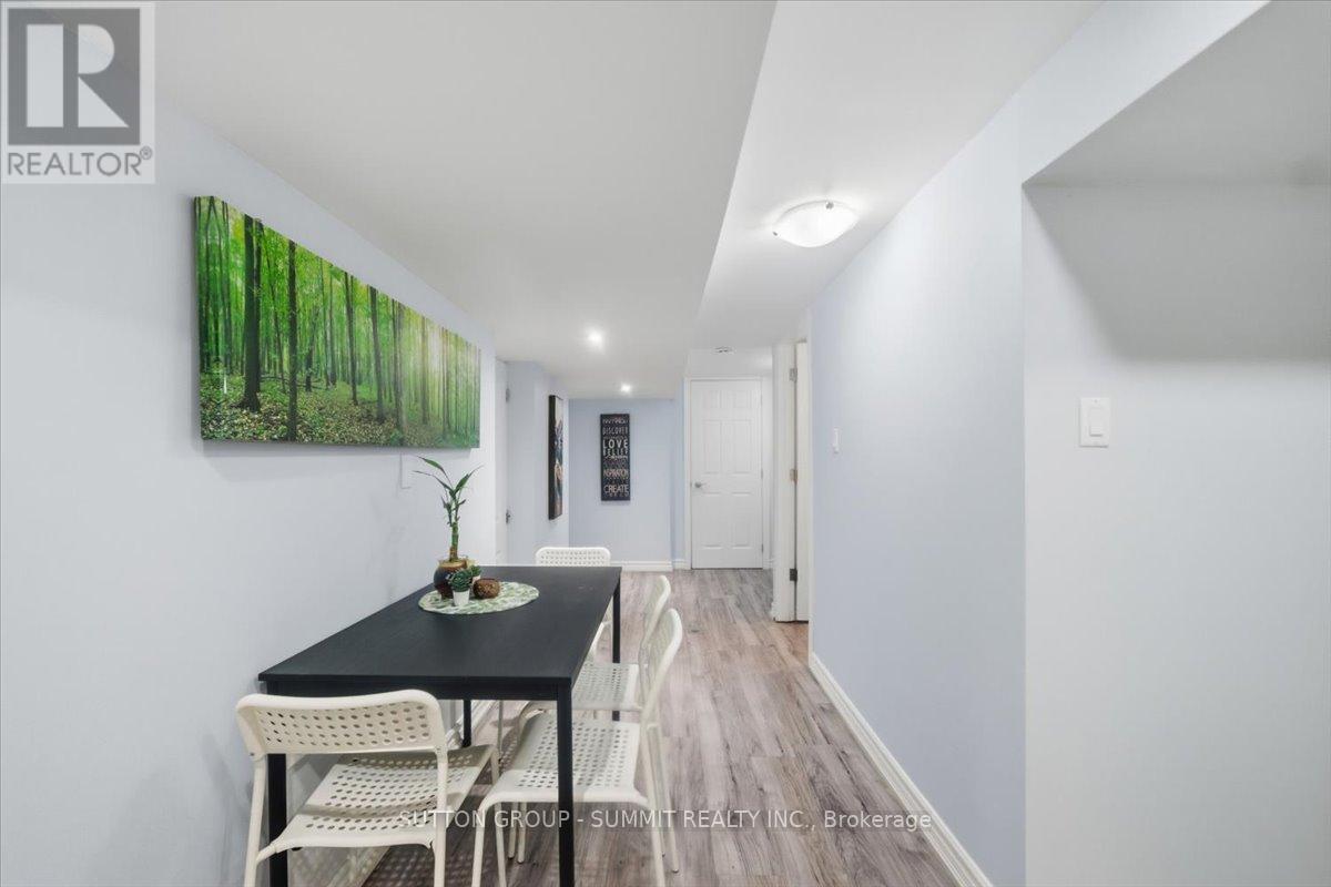 22 Oak Street, Welland, ON - Indoor