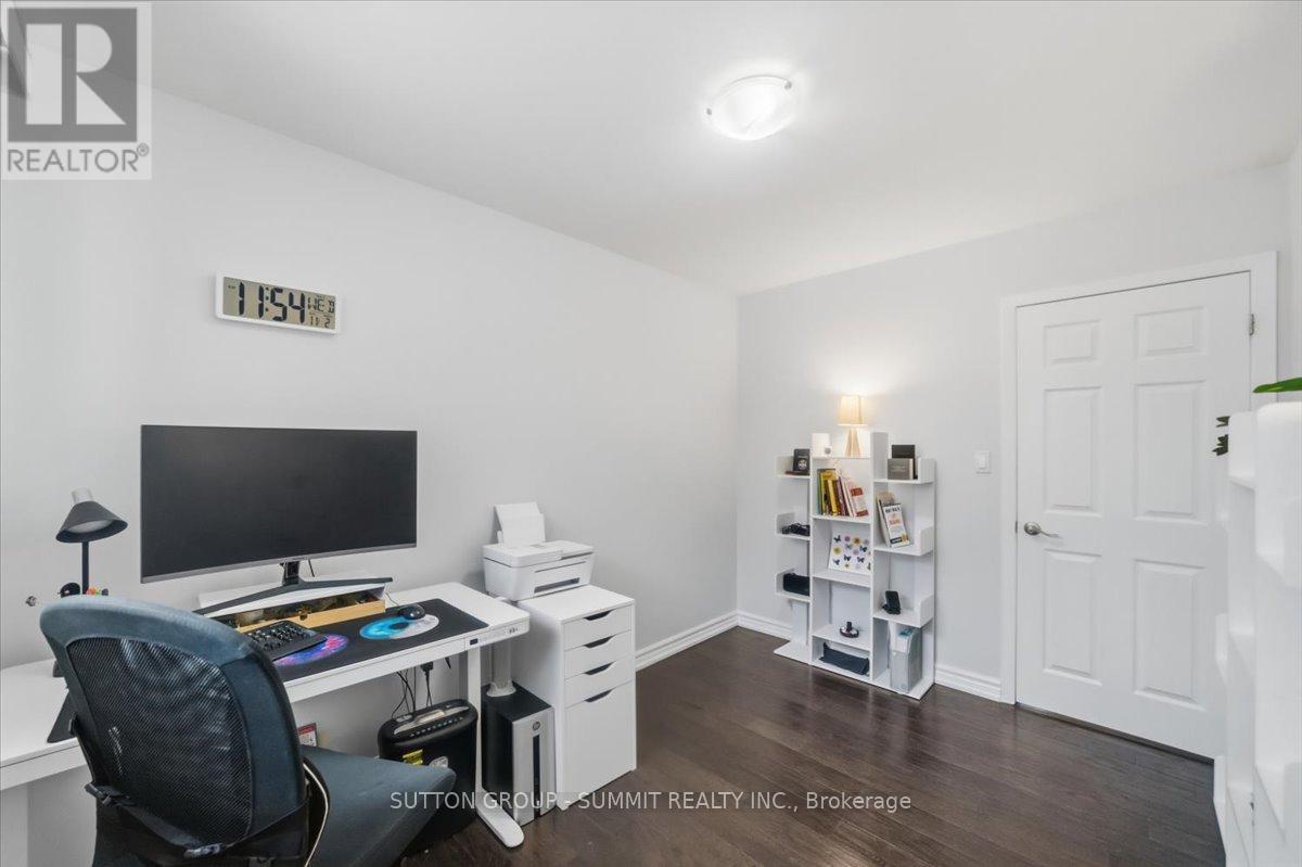 22 Oak Street, Welland, ON - Indoor Photo Showing Office