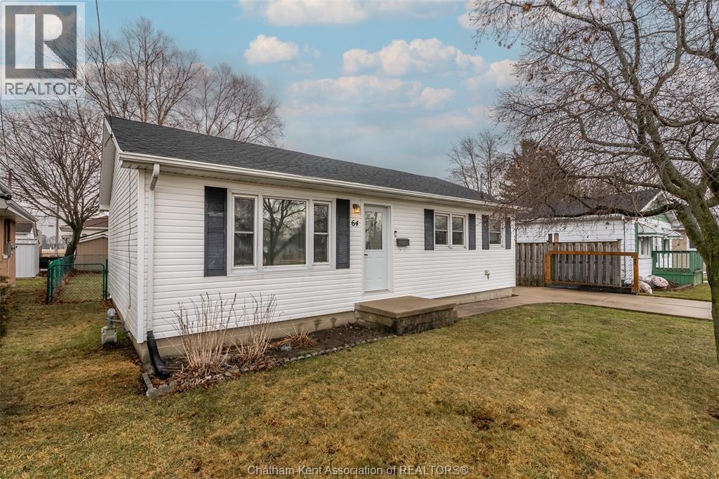 64 David Street, Wallaceburg, ON - Outdoor