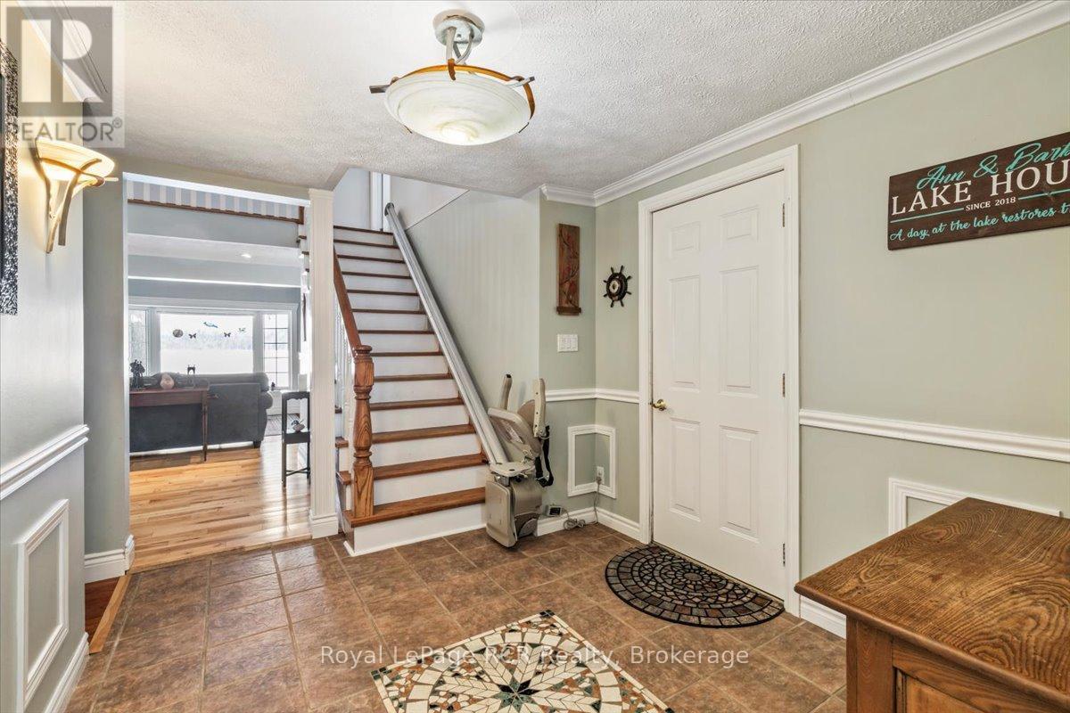 119 Kingston Drive, West Grey, ON - Indoor Photo Showing Other Room