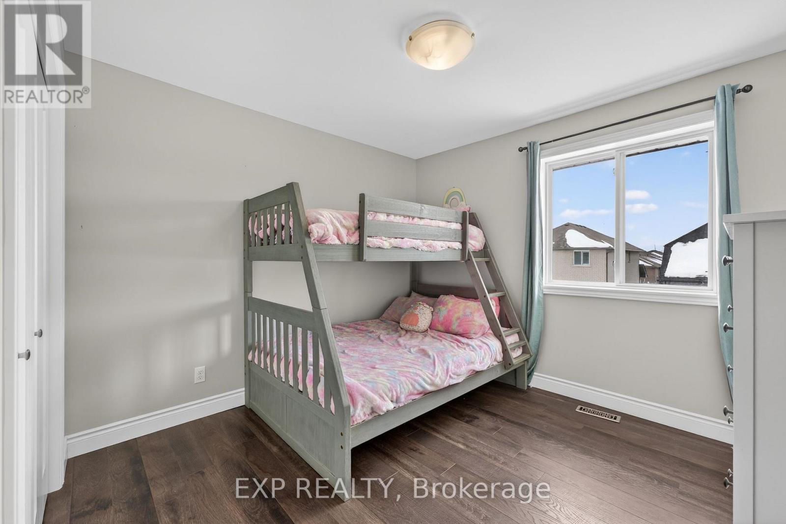 25 Virginia Crescent, Belleville (Thurlow Ward), ON - Indoor Photo Showing Bedroom