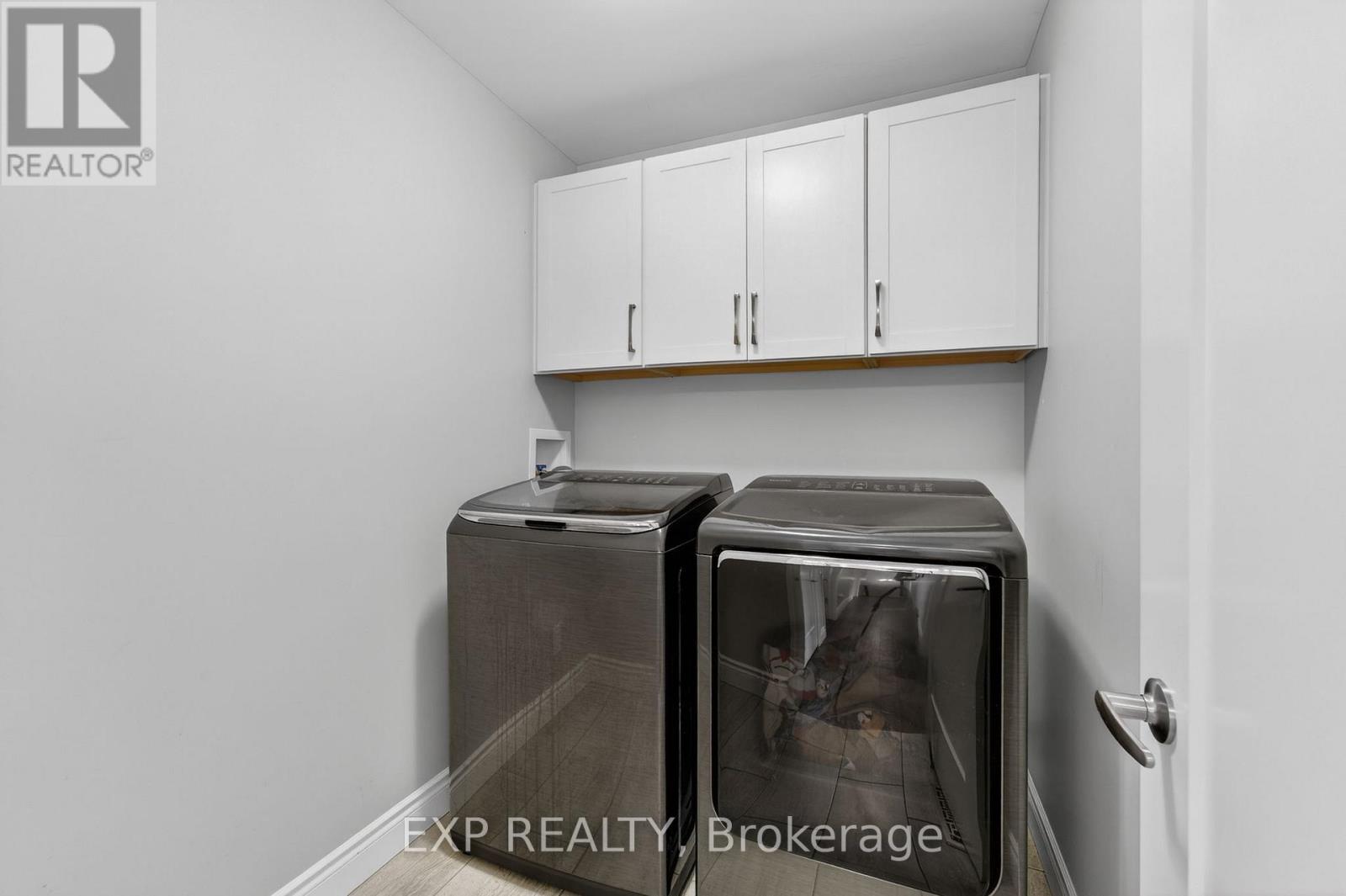 25 Virginia Crescent, Belleville (Thurlow Ward), ON - Indoor Photo Showing Laundry Room