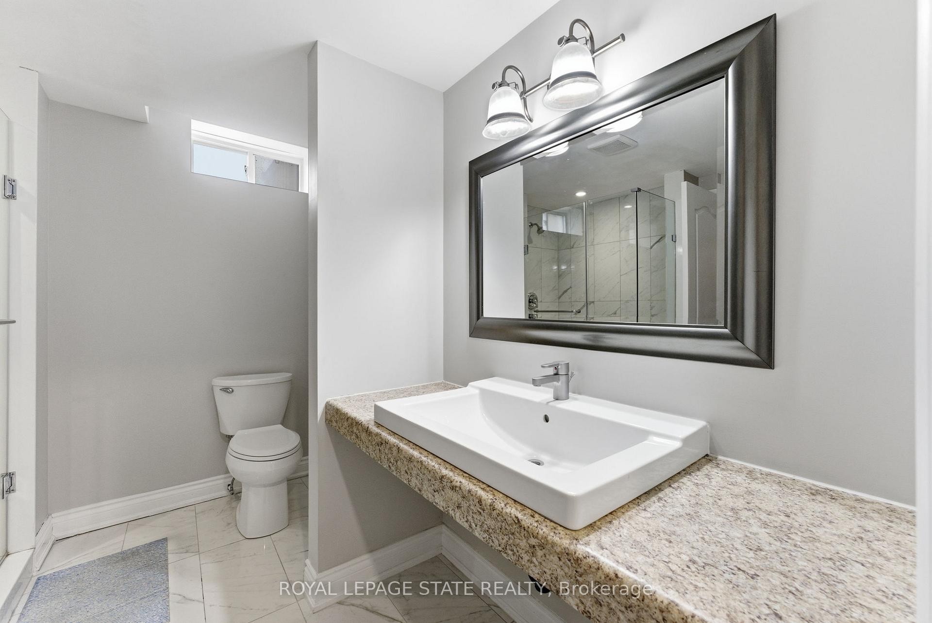 3 Holkham Avenue, Hamilton, ON - Indoor Photo Showing Bathroom